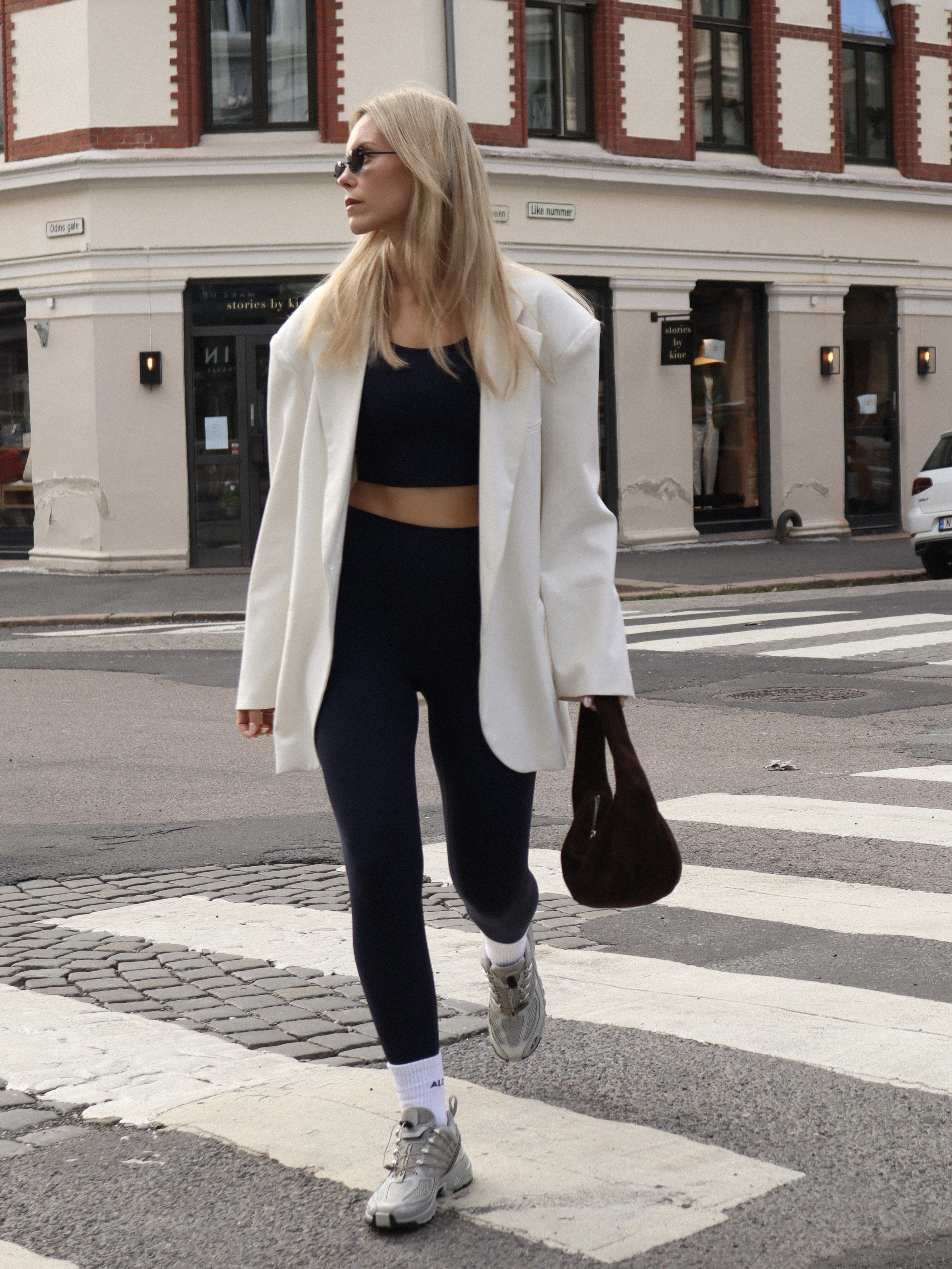 Signature Leggings, Deep Ocean front
